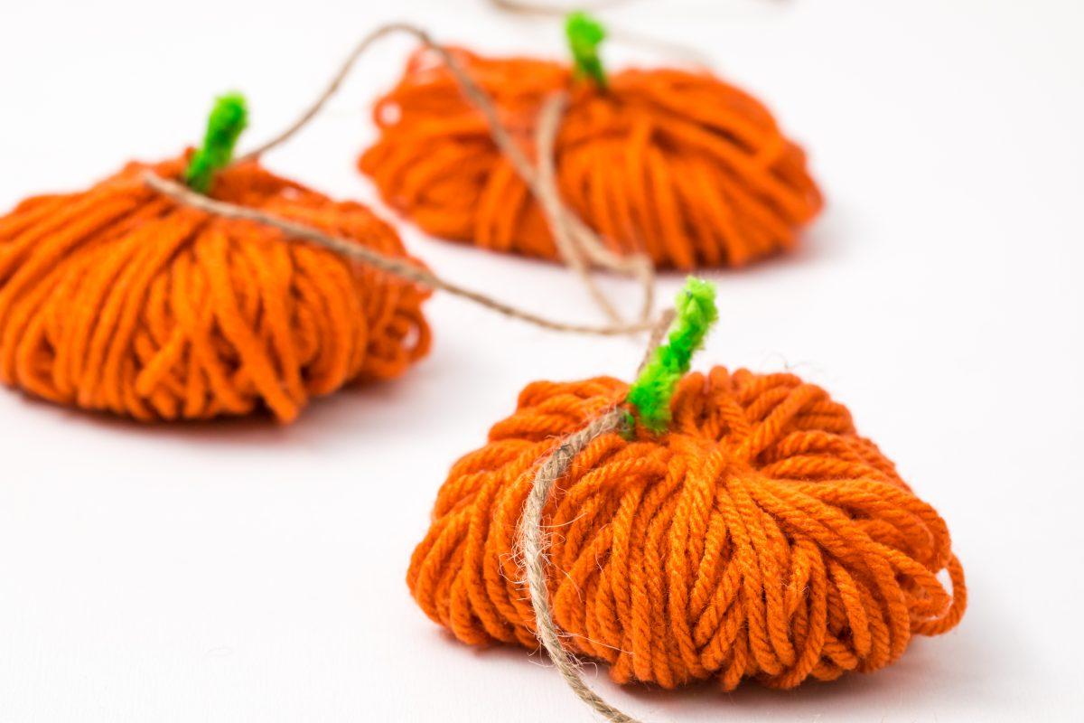 Pumpkin Yarn Garland